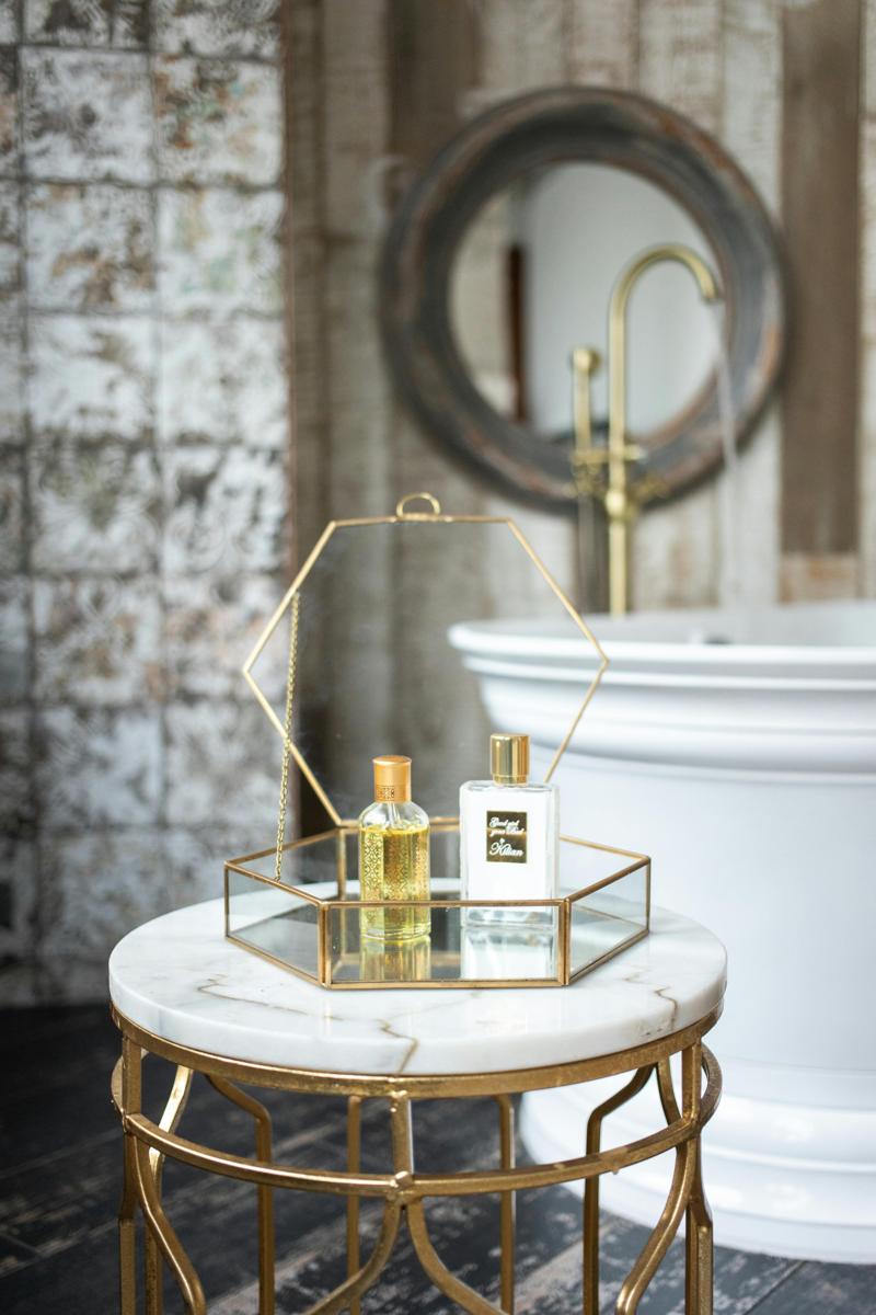bathroom decor